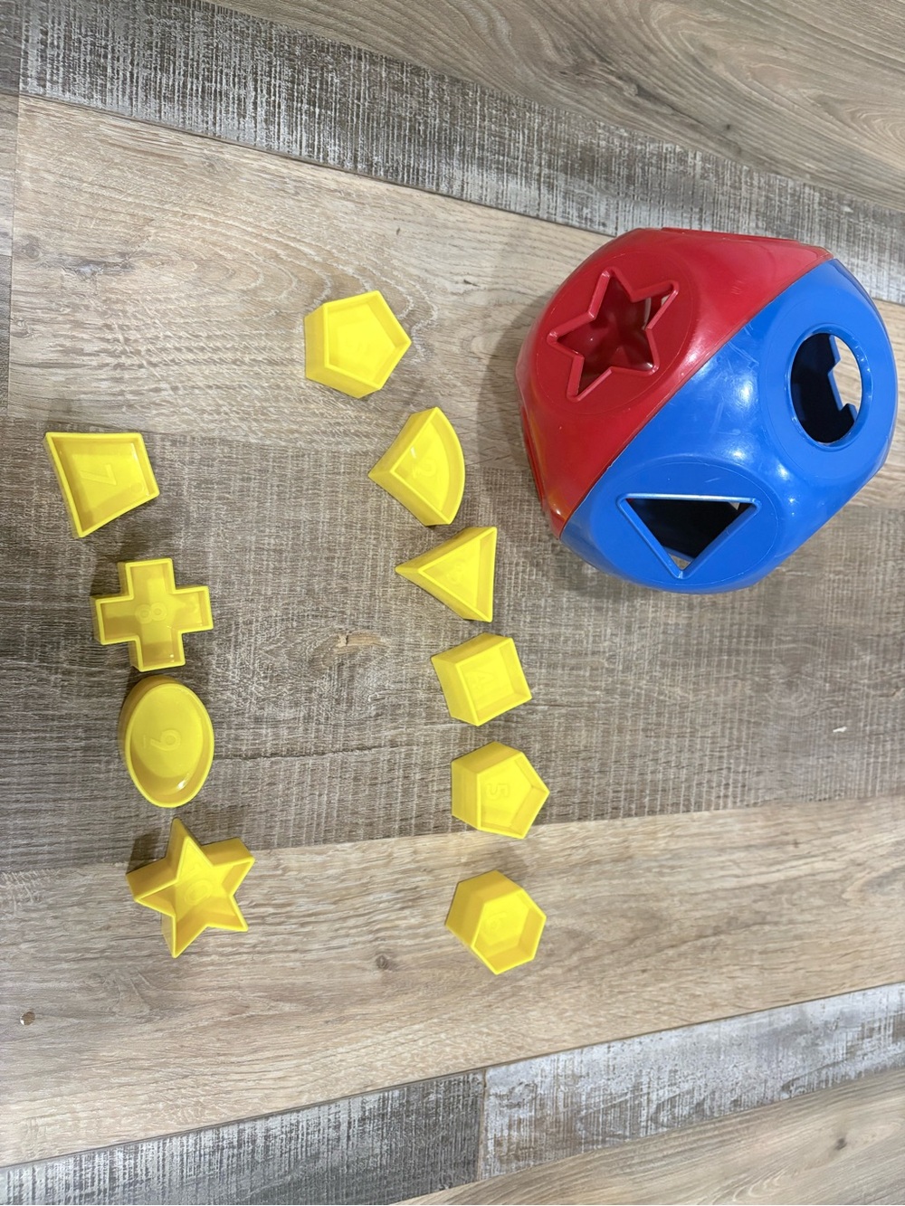 VINTAGE Tupperware Red & Blue Shape Sorter- learning toy - see description